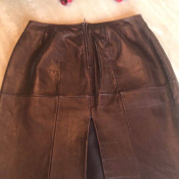 Elements by vakko Leather pressed croc, skirt - Picture 8 of 14